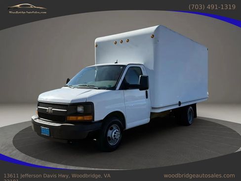 Used 2015 Chevrolet Express 3500 Extended image 7