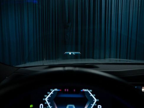 Used 2024 BMW i7 xDrive60 image 29