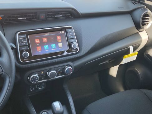 New 2025 Nissan Kicks Play S image 18