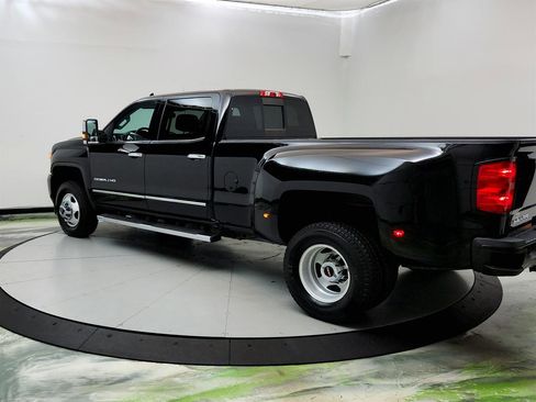 Used 2018 GMC Sierra 3500 Denali w/ Duramax Plus Package image 7