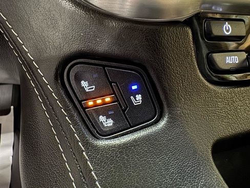 Used 2019 GMC Yukon SLT w/ Open Road Package AWD/4WD image 20