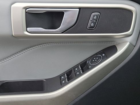 Used 2023 Ford Explorer XLT w/ Equipment Group 202A image 21