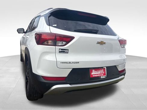 Certified 2022 Chevrolet TrailBlazer LT w/ Convenience Package image 18