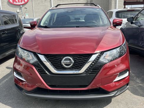 Used 2021 Nissan Rogue Sport SL image 2