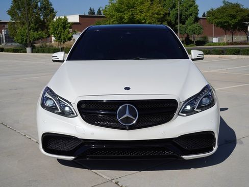 Used 2014 Mercedes-Benz E 350 4MATIC Sedan image 5
