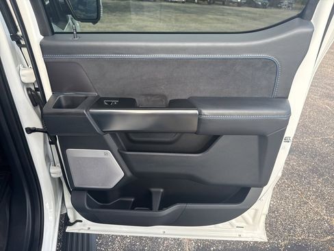 Used 2025 Ford F150 Platinum w/ Equipment Group 702A High image 29