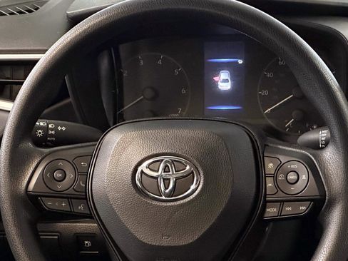 Used 2025 Toyota Corolla LE w/ LE Premium Package image 17