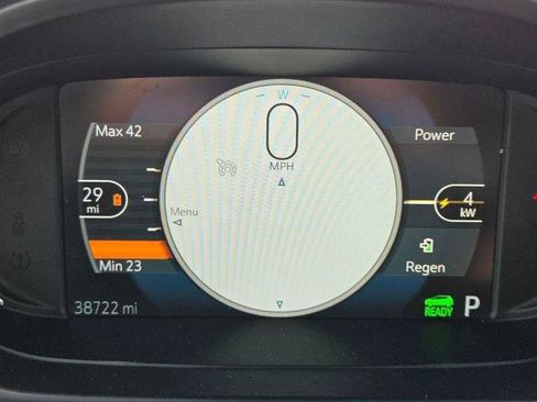 Used 2020 Chevrolet Bolt Premier w/ Infotainment Package FWD image 31