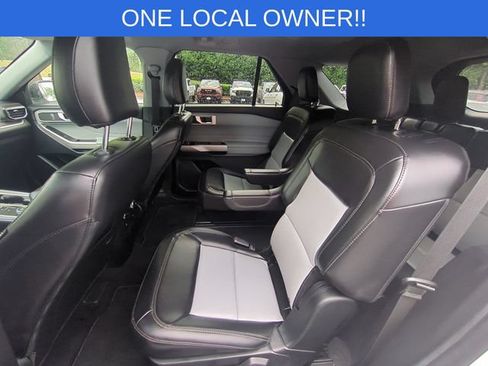Used 2023 Ford Explorer XLT w/ Equipment Group 202A AWD/4WD image 32