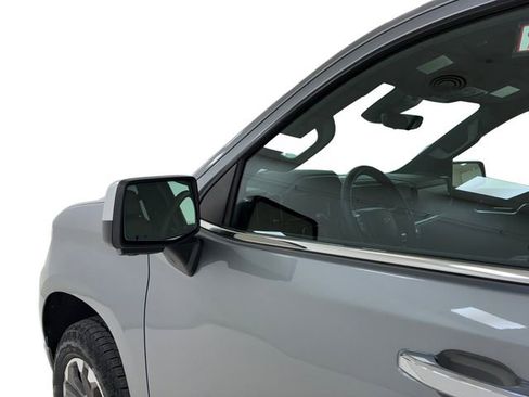 Certified 2024 Chevrolet Silverado 1500 High Country w/ Technology Package AWD/4WD image 10