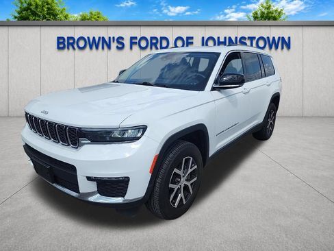 Used 2023 Jeep Grand Cherokee L Limited AWD/4WD image 4