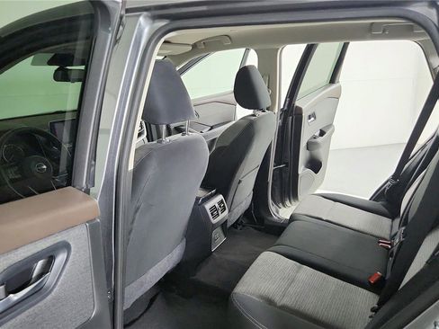 Used 2023 Nissan Rogue SV image 16