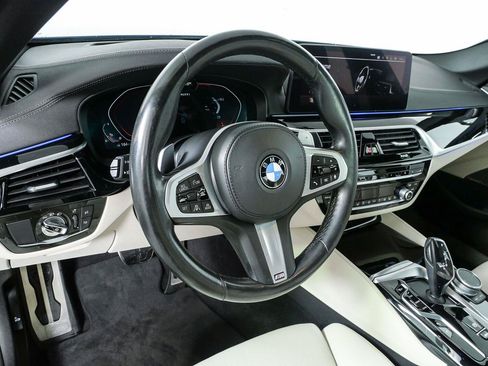 Used 2021 BMW M550i xDrive AWD/4WD image 4