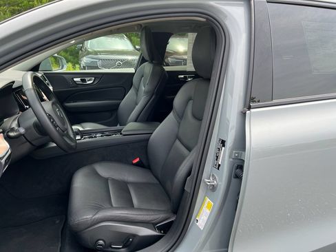 Certified 2025 Volvo V60 B5 Cross Country Plus AWD/4WD image 11