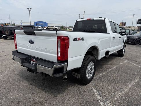 Used 2024 Ford F350 XLT AWD/4WD image 5