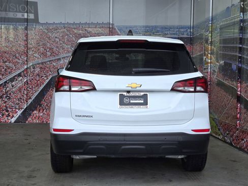 Used 2022 Chevrolet Equinox LS image 7