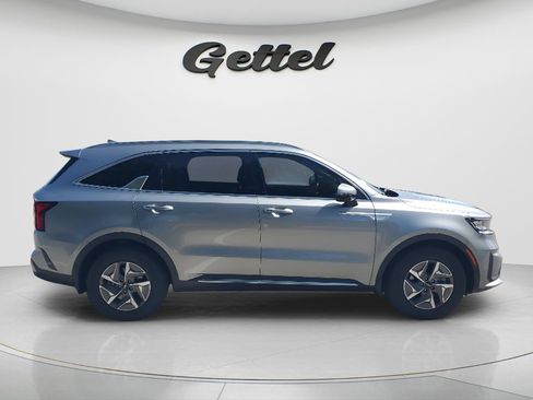 Used 2022 Kia Sorento S FWD image 4