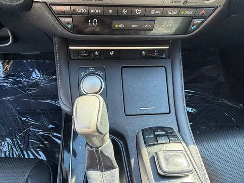 Used 2017 Lexus ES 350 w/ Navigation System Package FWD image 17
