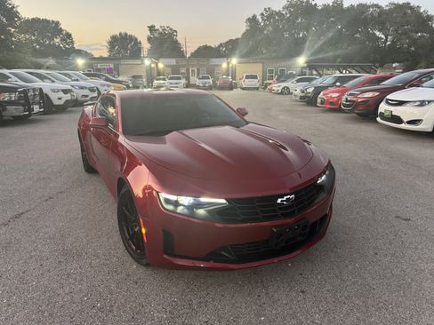 Used 2021 Chevrolet Camaro LT image 12