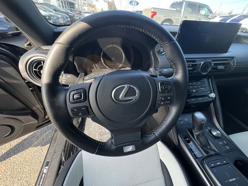 Used 2025 Lexus IS 350 F Sport image 16