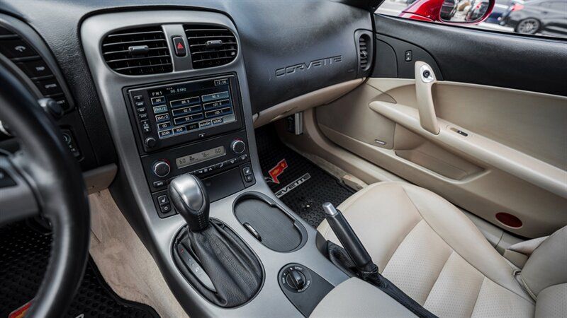 Used 2007 Chevrolet Corvette Coupe w/ Preferred Equipment Group RWD image 35