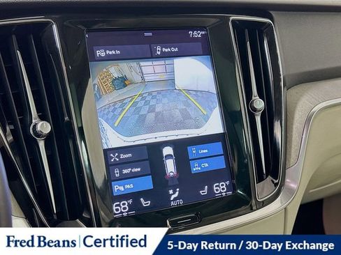 Used 2022 Volvo V60 T5 Cross Country w/ Advanced Package image 15