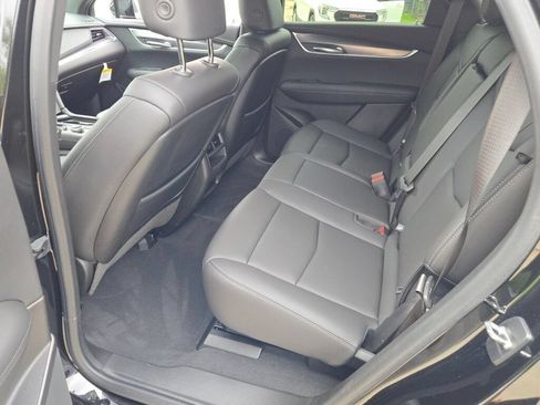 Used 2023 Cadillac XT5 Luxury w/ LPO, Floor Liner Package AWD/4WD image 16