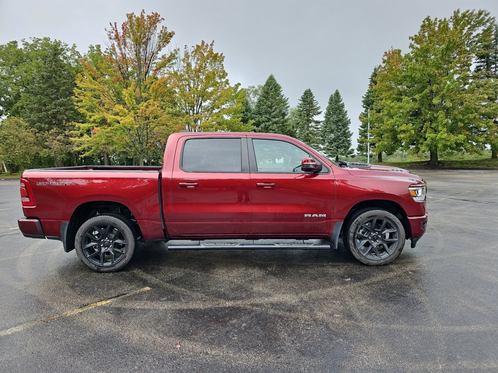 Used 2023 RAM 1500 Laramie AWD/4WD image 7