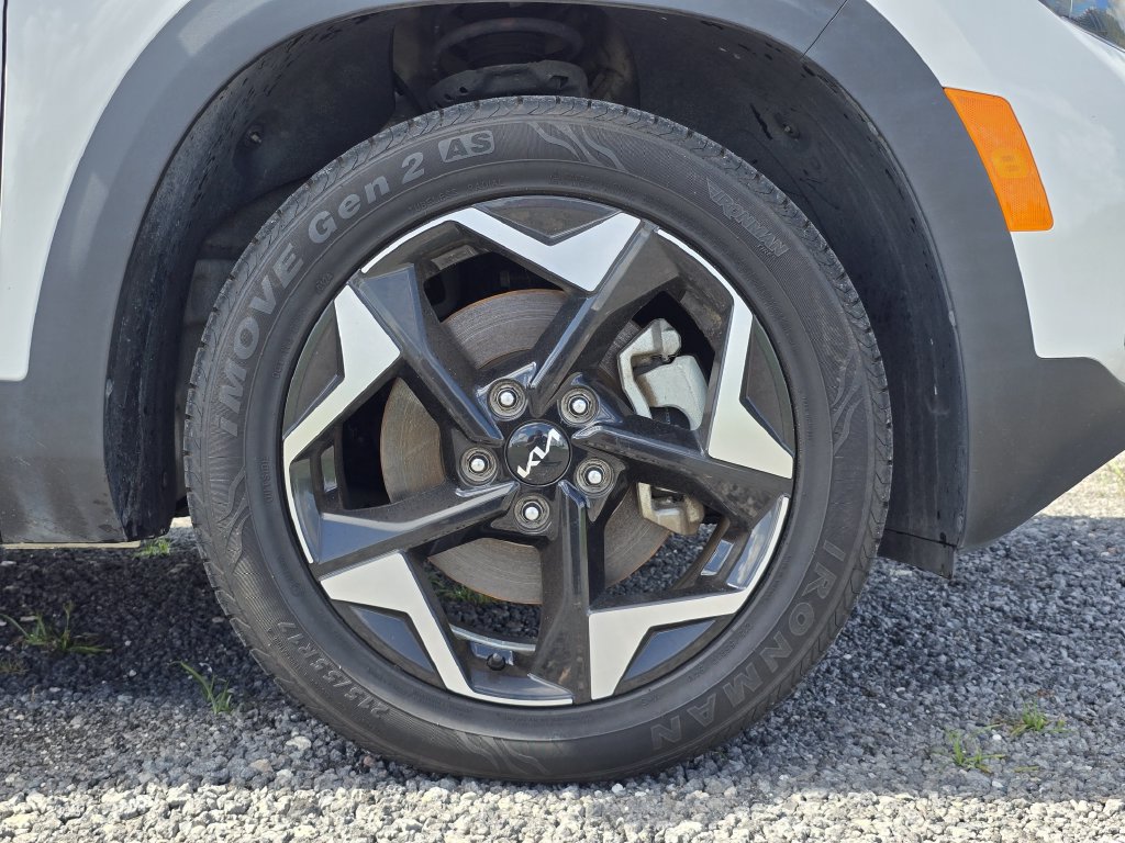 Used 2024 Kia Seltos EX AWD/4WD image 11