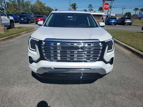 New 2026 GMC Terrain Denali w/ LPO, Black Badging Package image 33