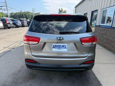 Used 2016 Kia Sorento AWD w/ LX Convenience Package image 7