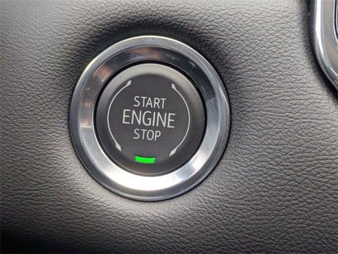 New 2025 GMC Canyon Elevation w/ Convenience Package image 33