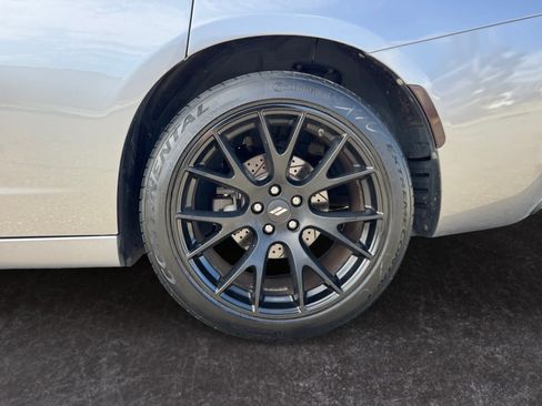 Used 2016 Dodge Charger R/T w/ Navigation & Travel Group RWD image 9