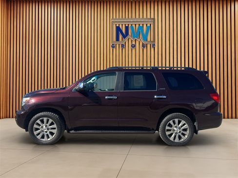 Used 2015 Toyota Sequoia Limited AWD/4WD image 32