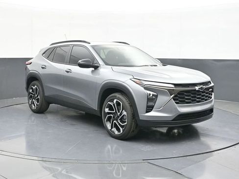 New 2026 Chevrolet Trax RS w/ Driver Confidence Package FWD image 19