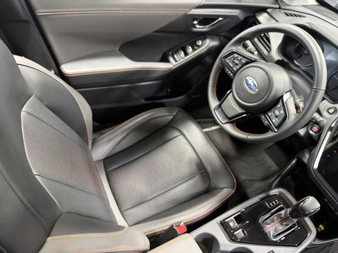 Certified 2025 Subaru Crosstrek 2.5i Limited w/ Crosstrek Mirror Package image 9