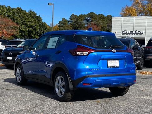 New 2025 Nissan Kicks S image 5