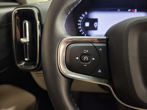 Certified 2026 Volvo XC40 B5 Plus AWD/4WD image 27