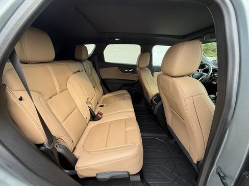 Used 2024 Chevrolet Blazer Premier w/ Driver Confidence II Package AWD/4WD image 16