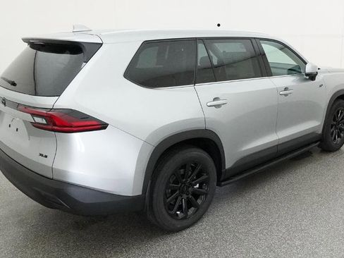 New 2026 Toyota Grand Highlander FWD image 9