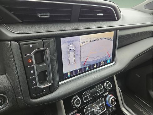 Used 2021 GMC Yukon Denali image 18