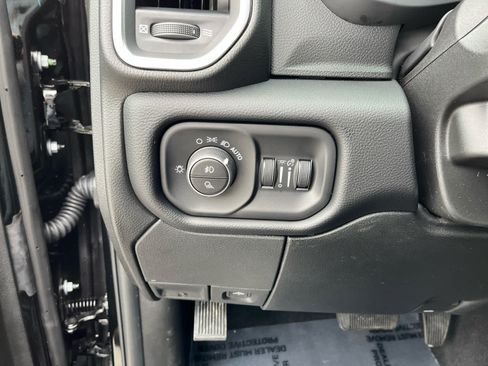 New 2026 RAM 3500 Laramie AWD/4WD image 12