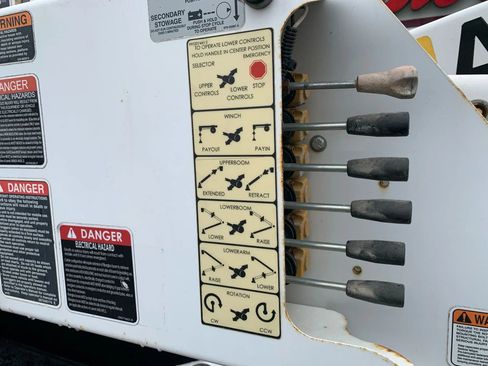 Used 2017 Ford F550 4x4 Regular Cab Super Duty image 31