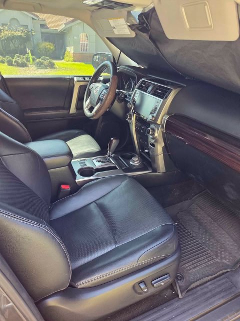 Used 2021 Toyota 4Runner Limited AWD/4WD image 8