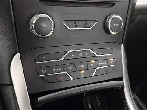 Used 2015 Ford Edge SEL w/ Equipment Group 201A AWD/4WD image 24