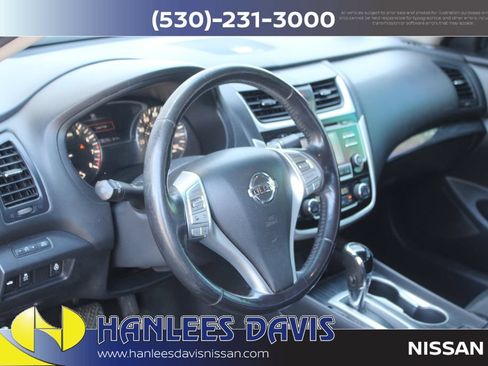 Used 2018 Nissan Altima 2.5 SL FWD image 11