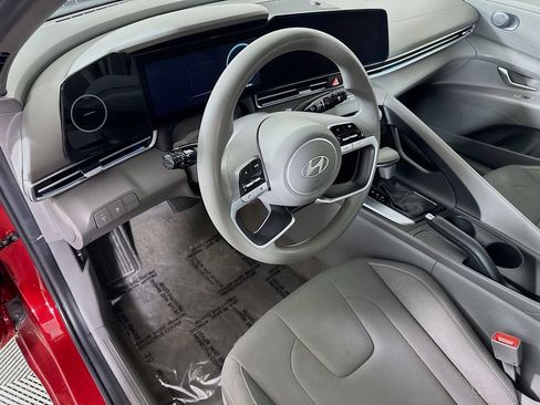 Certified 2024 Hyundai Elantra SEL image 18