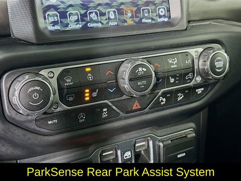 Used 2020 Jeep Wrangler Unlimited Sahara w/ Dual Top Group image 22