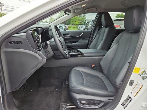 Used 2023 Toyota Mirai w/ Advanced Technology Package RWD image 14