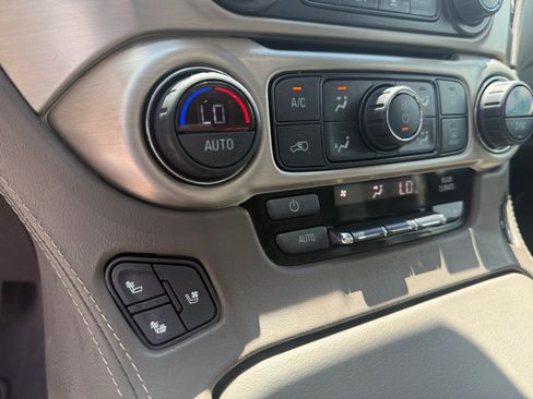 Certified 2019 GMC Yukon Denali w/ Denali Ultimate Package AWD/4WD image 19